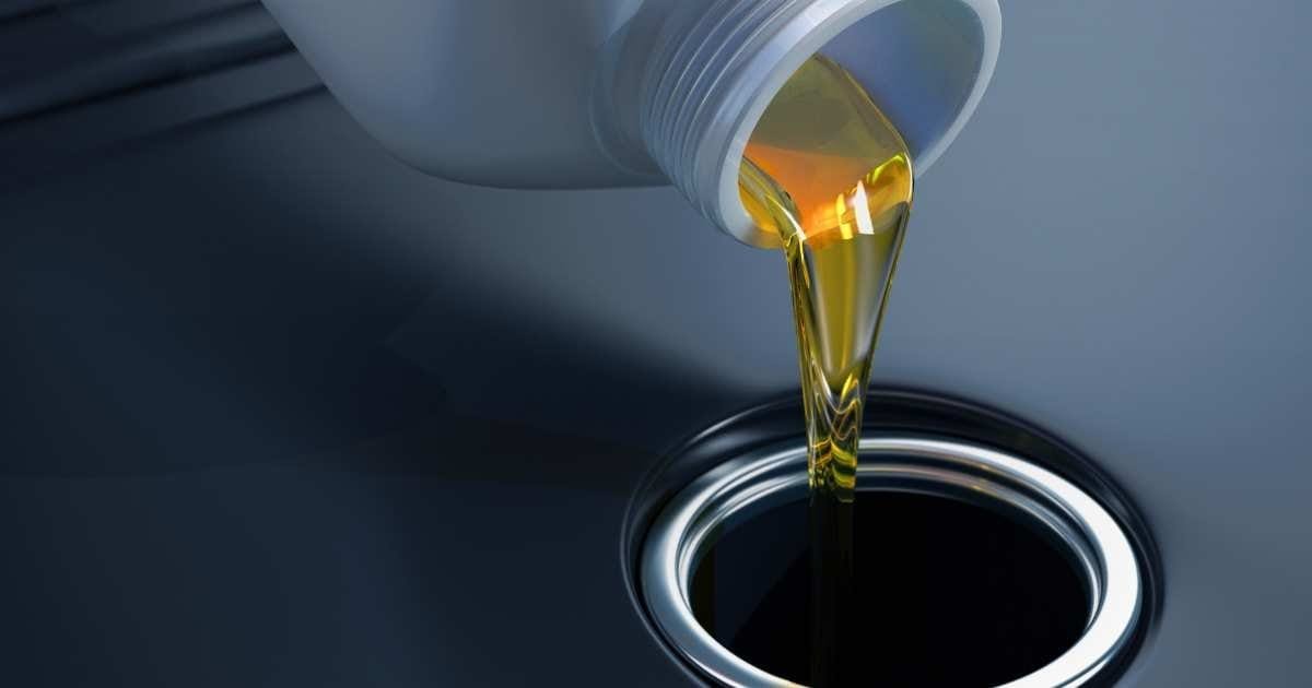 What is a Premium Oil Change? Full Guide!
