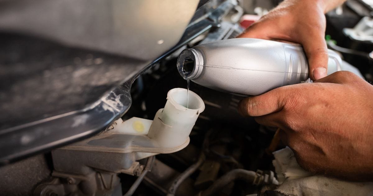 Guide to Oil Changes and Car Fluids